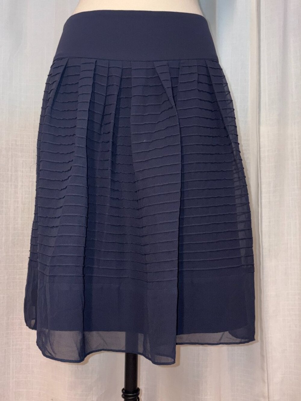 Ann Taylor Pleated Textured Navy Skirt